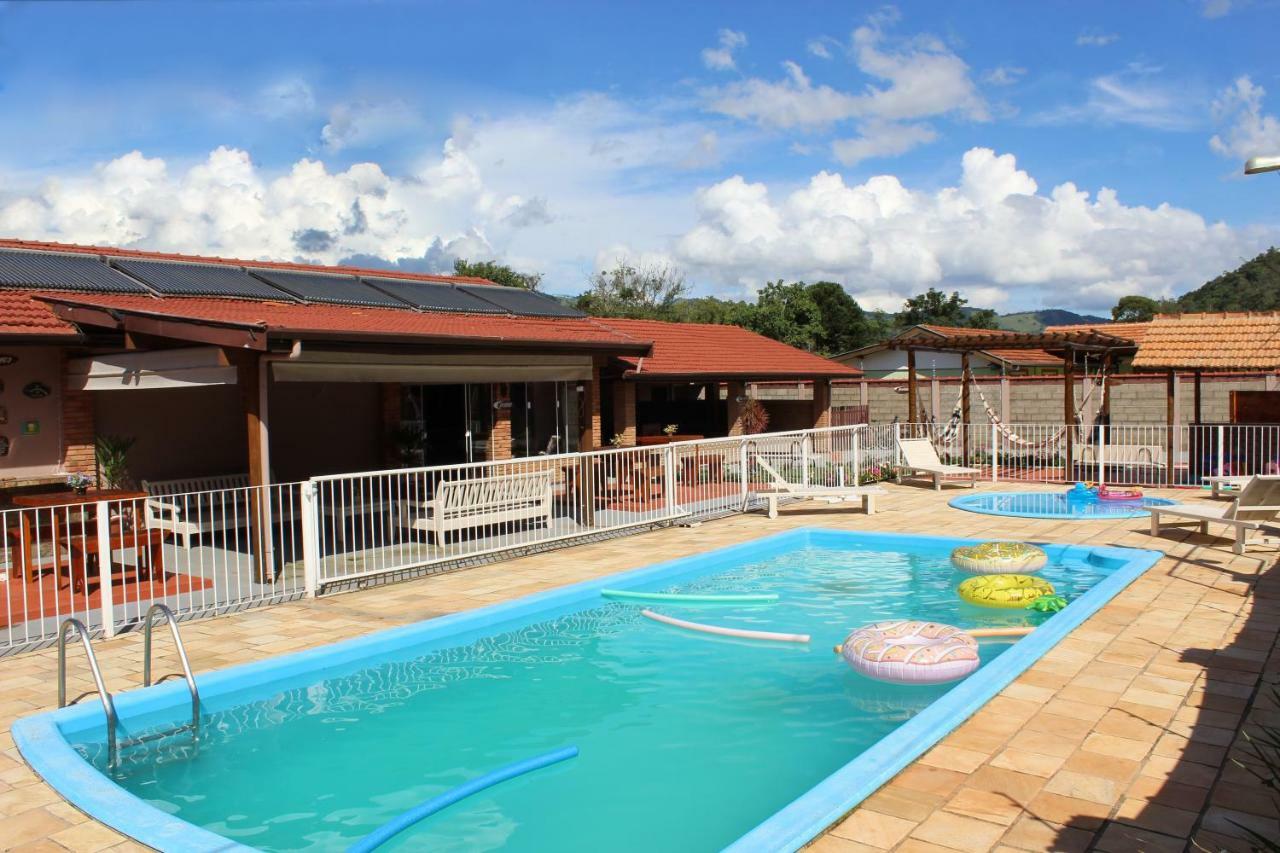 Pousada Tras Os Montes Sao Bento do Sapucai Ngoại thất bức ảnh