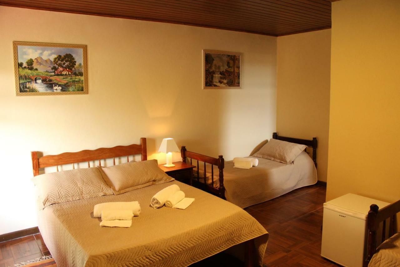 Pousada Tras Os Montes Sao Bento do Sapucai Ngoại thất bức ảnh